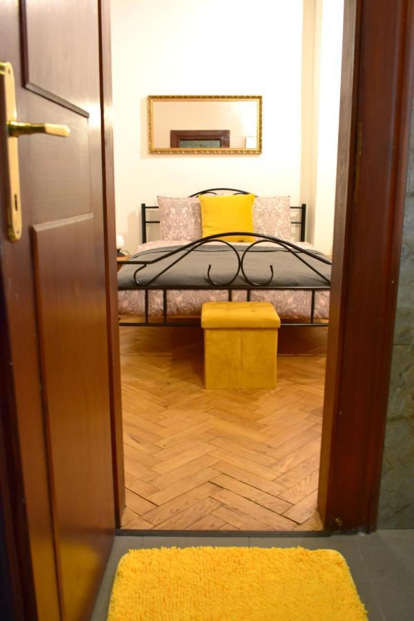 Apartment Lesser Town! ปราก ภายนอก รูปภาพ